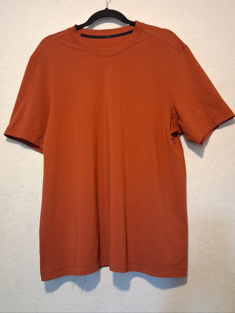 Lululemon Men Crewneck Short Sleeve T-Shirt Rust Orange Sport Classic Fit